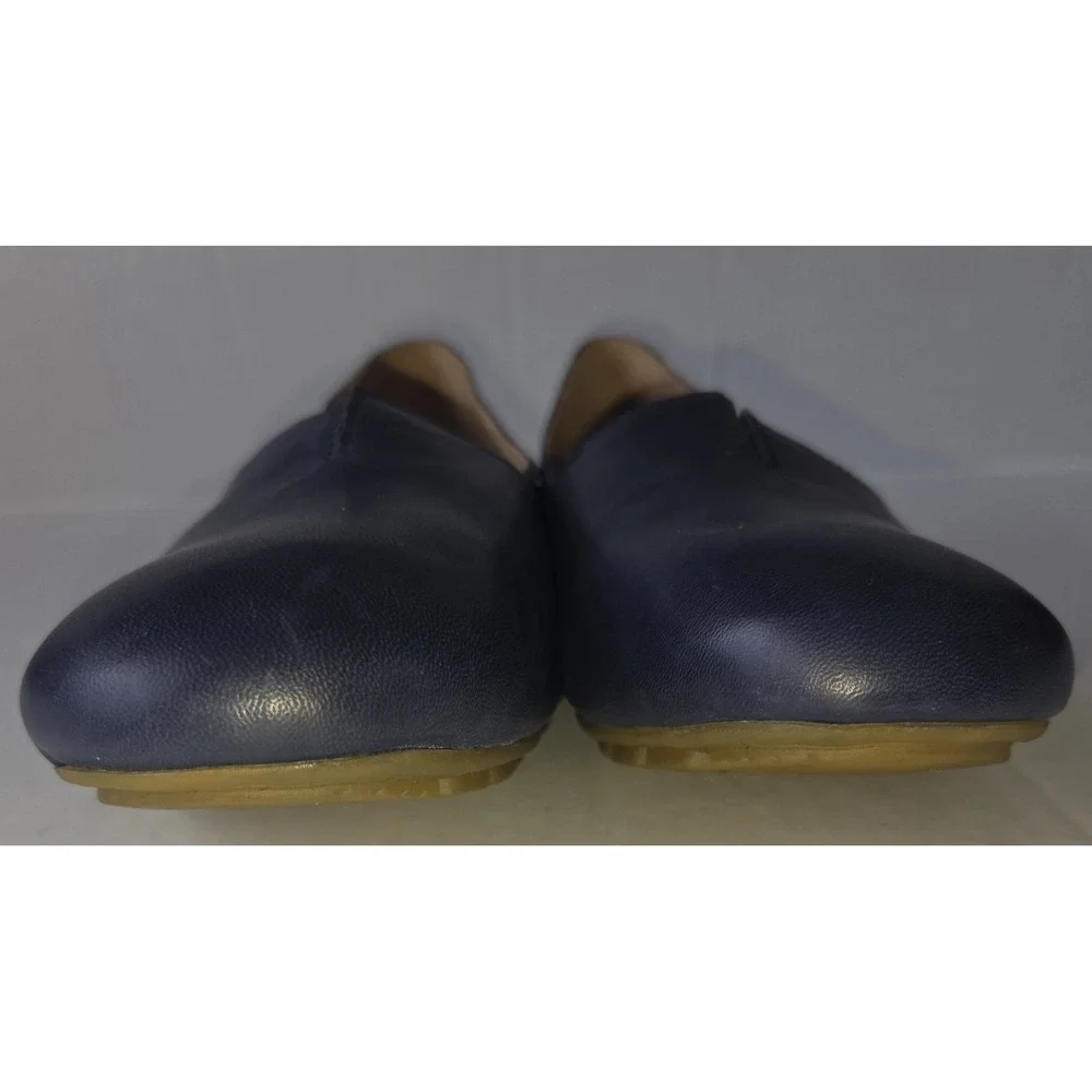 BORN Sebra Leather Flats Size 6.5M Navy Slip On Arch Support Comfort Women